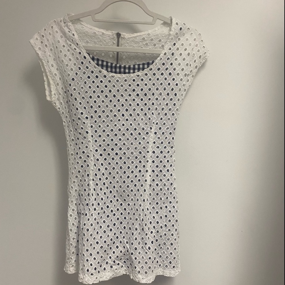 Revolve - Picture 6 of 10